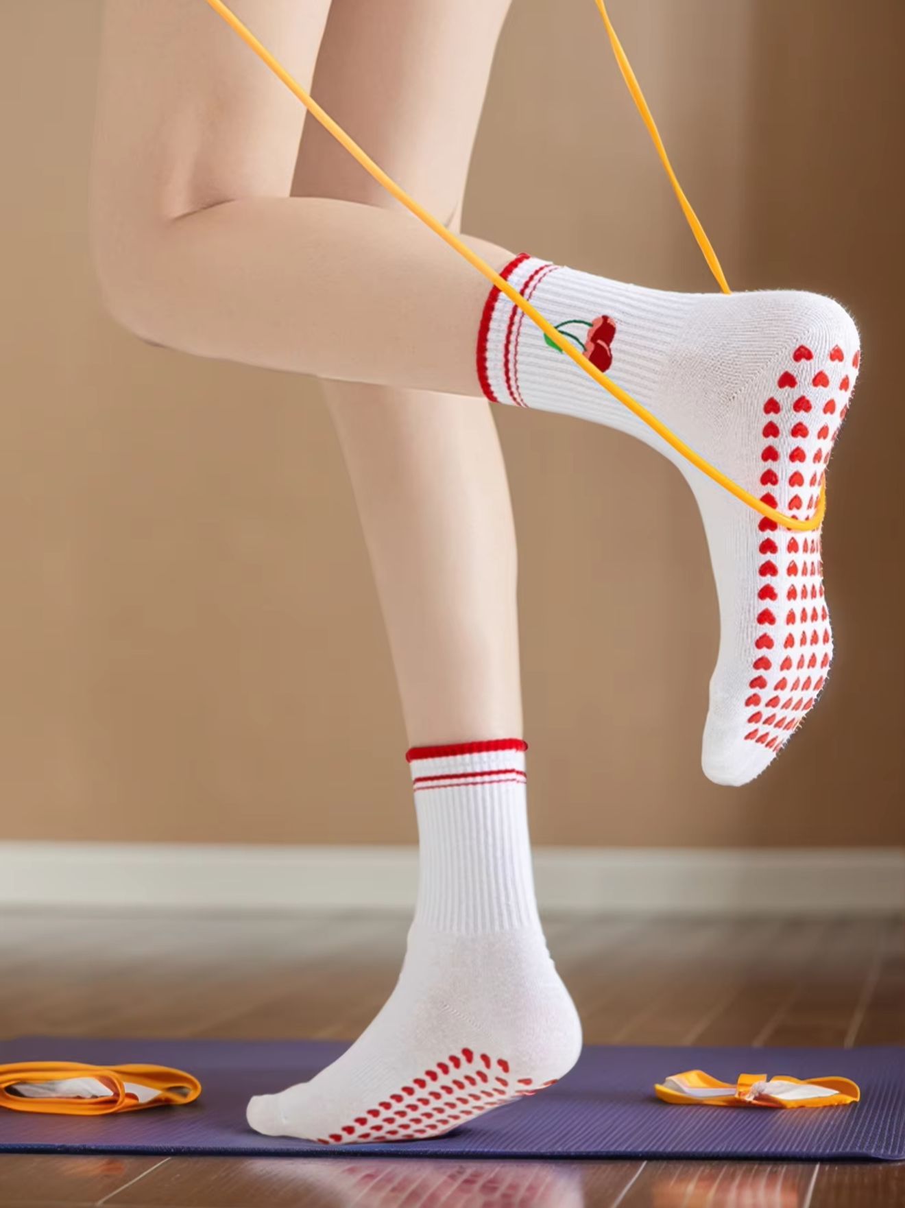 Pilates & Yoga Vertebrasana - 1組のクロスボーダープロフェッショナルヨガソックス、コットンストラップ付きシリコン滑り止めピラティスフィットネスダンスフロアソックス