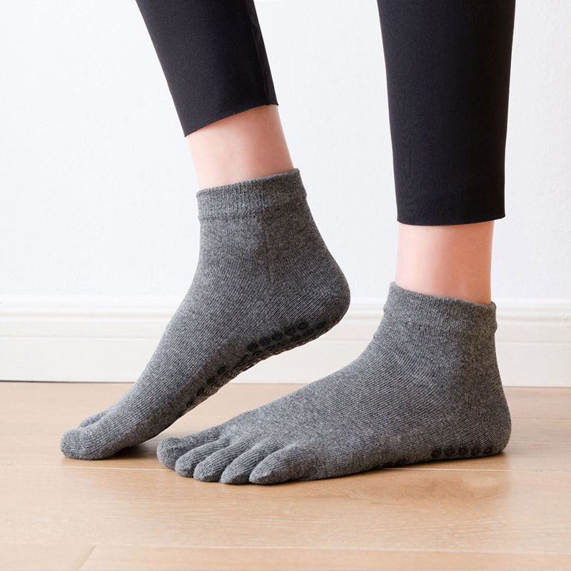 5つま先の滑り止めソックス,通気性,滑り止め,綿,ヨガ,バレ - Pilates Yoga Grip Socks のレビューと価格