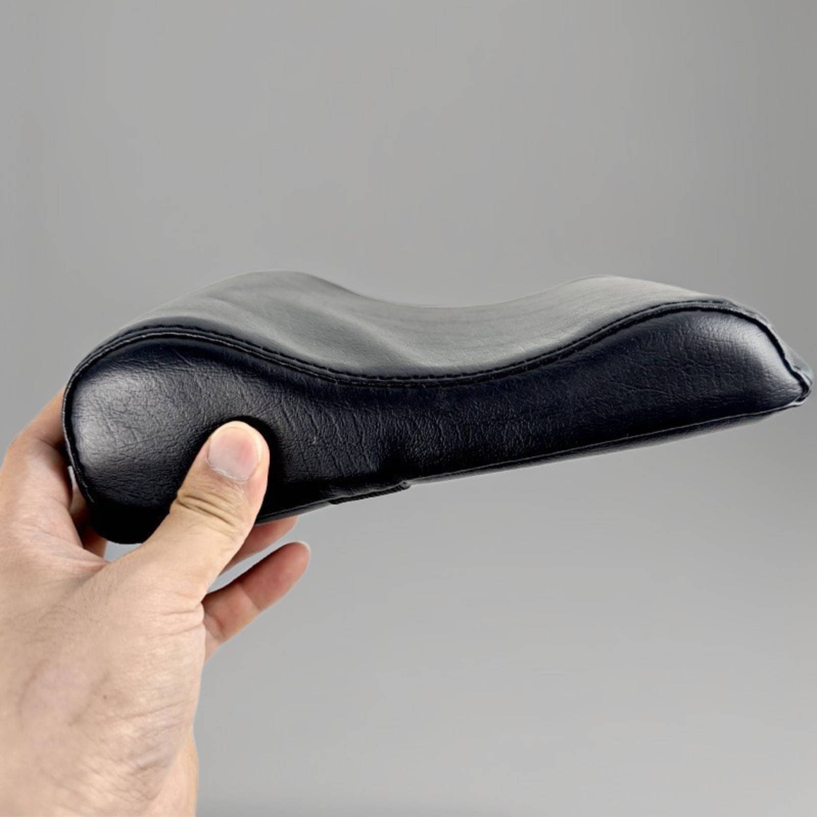 ピラティスベッドネックピロー パッド入りリフォーマーネックピ - Pilates & Yoga Vertebrasana のレビューと価格