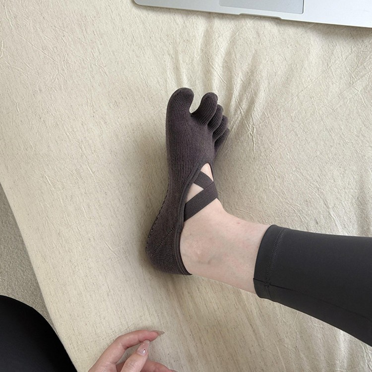 女性用クロスストラップ5本指ヨガソックス滑り止めシリコングリ - Pilates Yoga Grip Socks のレビューと価格